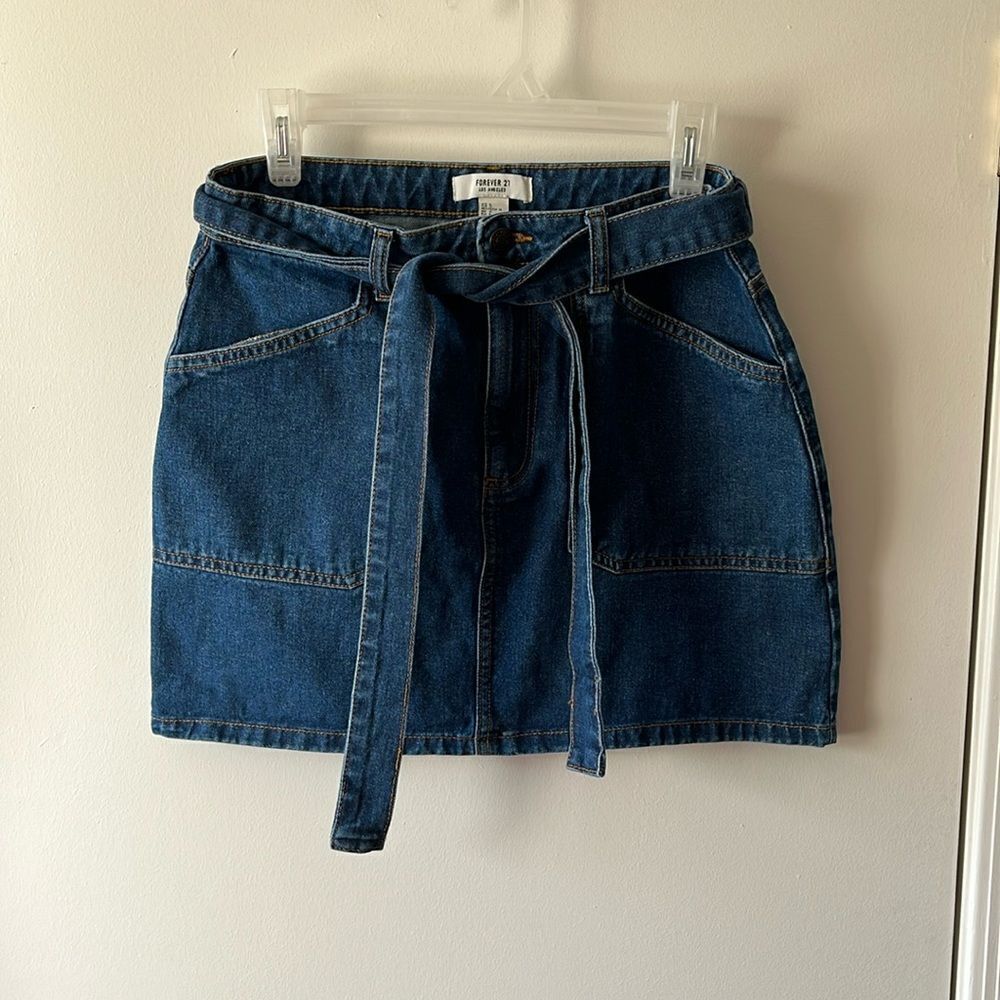 Forever 21 Denim mini Skirt Size L Gently used Blue